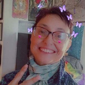 Meet your Posher, Elise